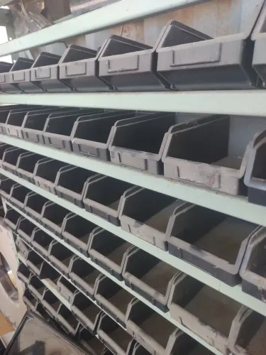 Estante organizador de parafuso
