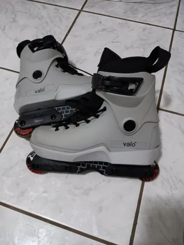 Patins Valo V13 Europe-Team tamanho 39 Novo