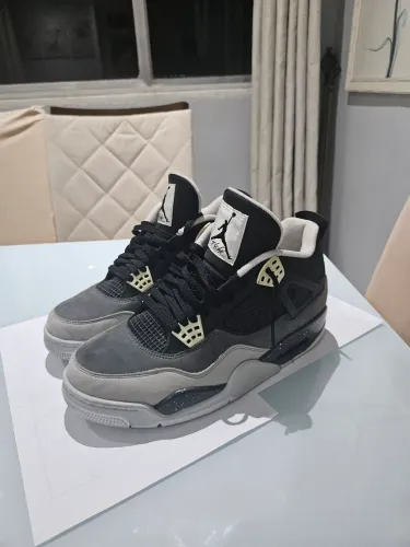 Air Jordan 4 Fear