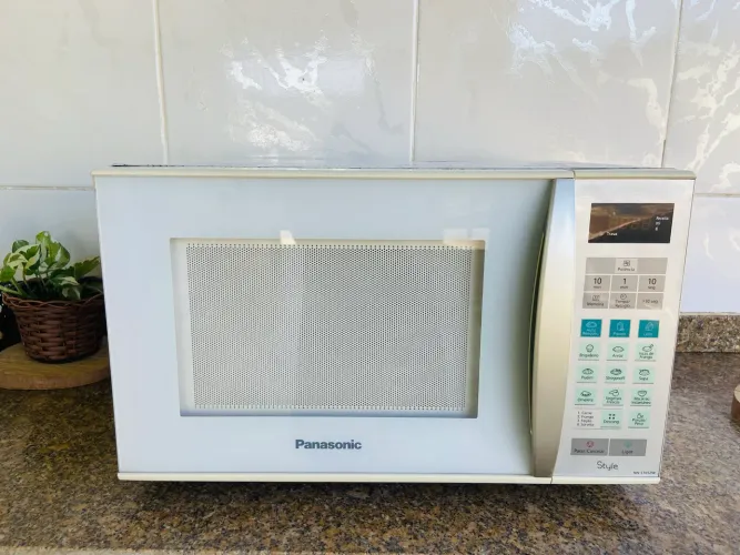 MICRO-ONDAS PANASONIC 32L