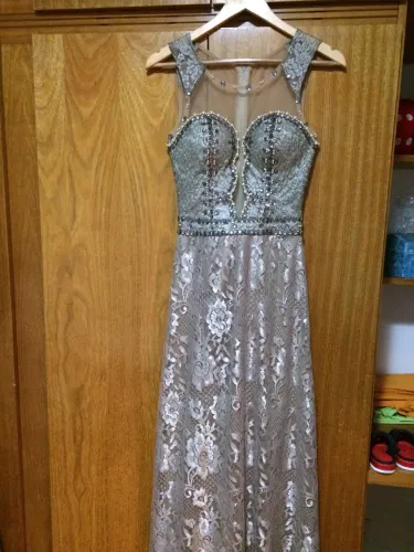 Vestido bordado pedras