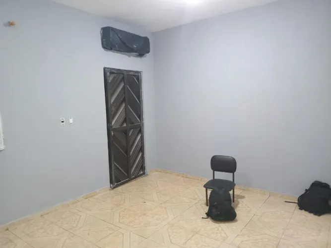 Pintor e eletricista profissional 