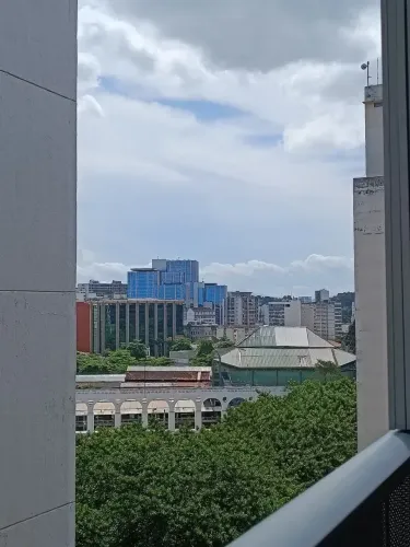 Imóvel para aluguel possui 34 metros quadrados com 1 quarto em Centro - Rio de Janeiro - R