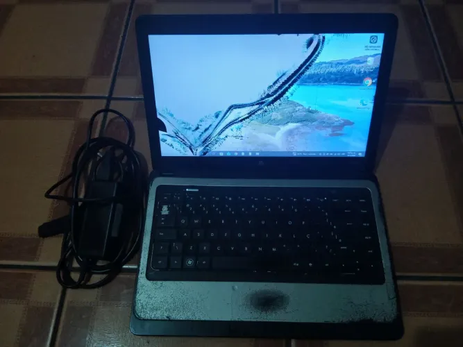 Notebook HP/8 GB Ram, Para retirada de peças