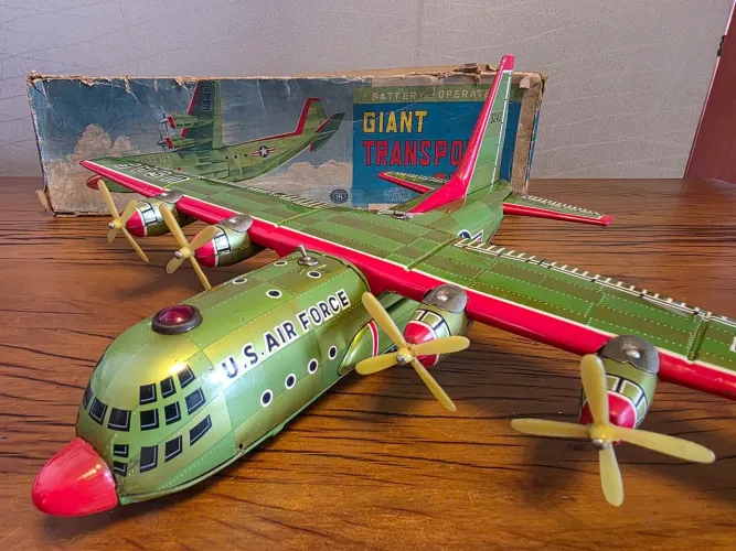 Avião em Lata (Força Aérea USA) - Fabricado pela Masudaya (Modern Toys) - Japan