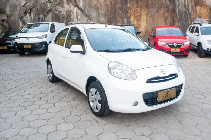 Nissan March S 1.6 16V Flex Fuel 5P 2014