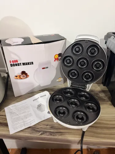 máquina de mini donuts (modelo F-606 Donut Maker).