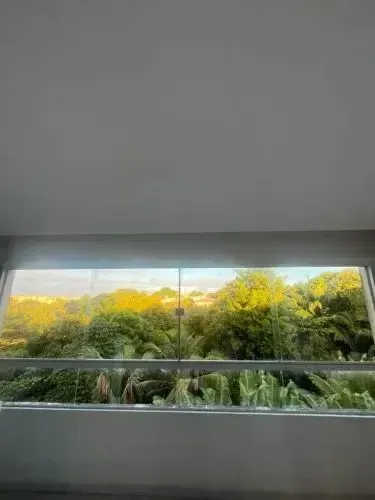 SERRARIA:  Vendo CASA TRIPLEX MODERNA, PERTO do ASSAÍ e do G BARBOSA