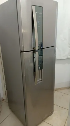 Geladeira Electrolux frosfree funcionando entrego sem custos dependendo do local  !