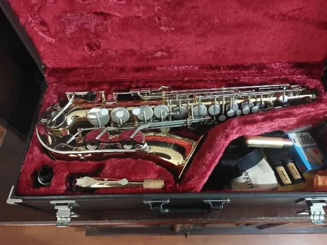 Sax Alto Yamaha AS100 Japan anos 80 impecavel + Boquilha metalica extra e acessórios .