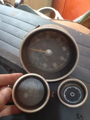 Velocímetro + marcador de combustível + tampa cega da Brasília 