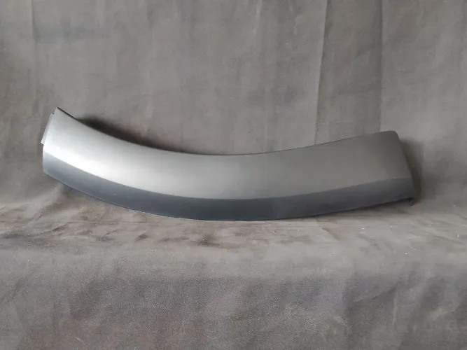 Moldura para-choque dianteiro esquerdo Sandero 15/20
