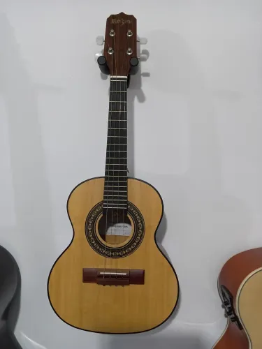 Vendo cavaquino com capa NOVO. Leia o anúncio com Atenção.