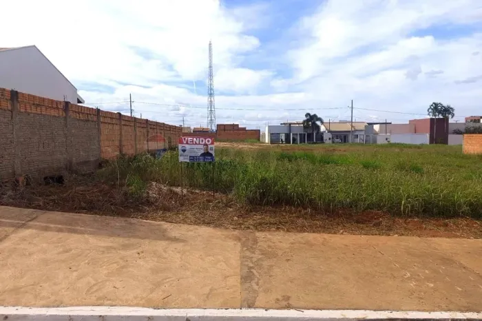 TERRENO pronto para construir no Bairro Chico Simão - Pedra Preta