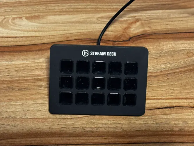 Mesa Controladora Streaming Elgato Stream Deck Preto