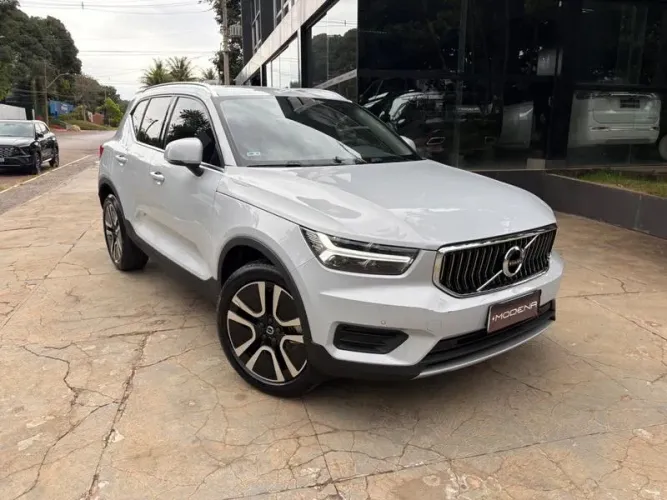 Volvo XC40 XC 40 T-5 Híbrido Momentum 1.5 262cv 2021