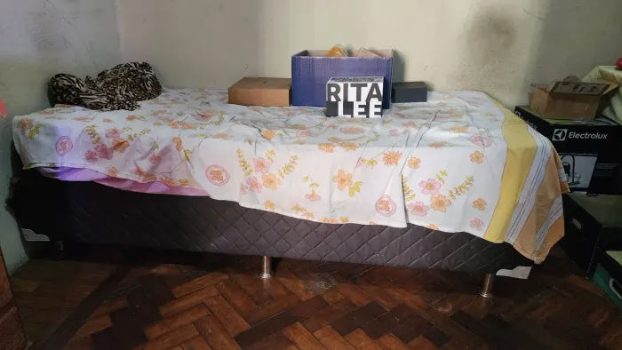 CAMA DE SOLTEIRO COM COLCHÃO