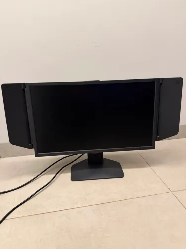 Monitor Gamer BenQ ZOWIE XL246K 24.5? 240Hz - Estado de Novo