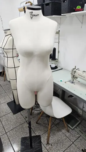 Manequim Profissional DRAFT Feminino Meia Perna Tam. 44 - Moulage e Modelagem