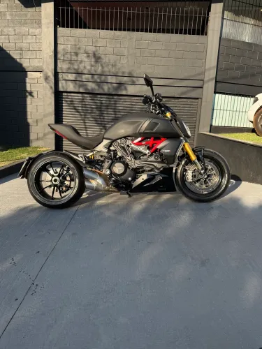 Ducati Diavel 1260 S 2022 - Apenas 7.023 km