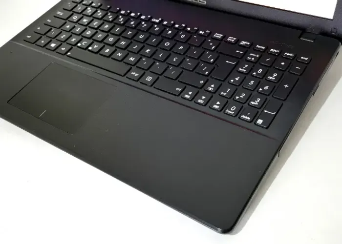 Notebook Asus 8gb ram, formatado com windows e com garantia!