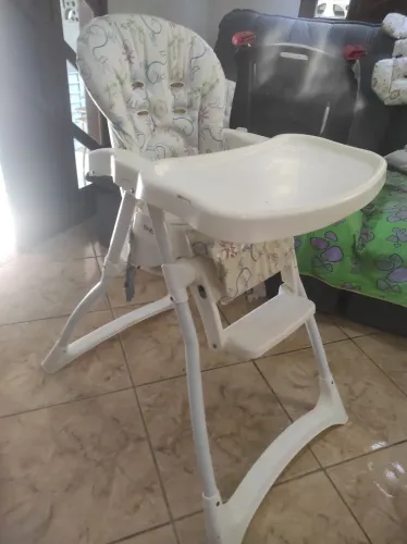 Cadeirinha de alimentação