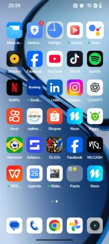 Vendo um realme c51 semi novo 256gb 6 GB de Ram tudo funcionando corretamente