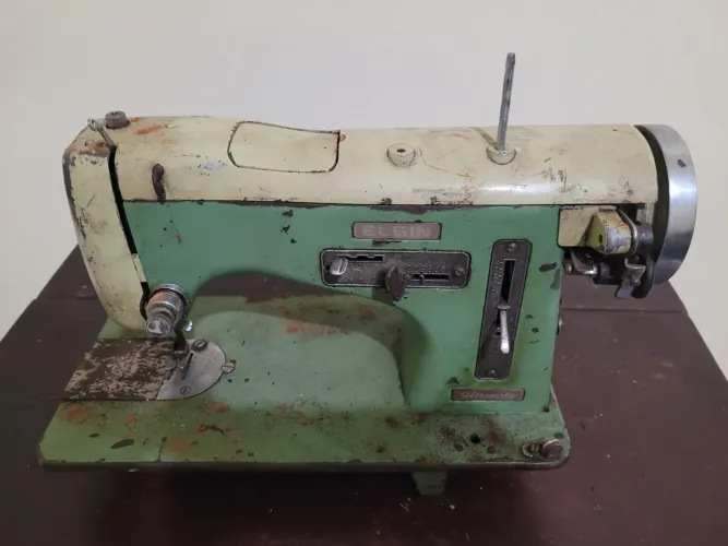Maquina antiga elgin( não está funcionando)