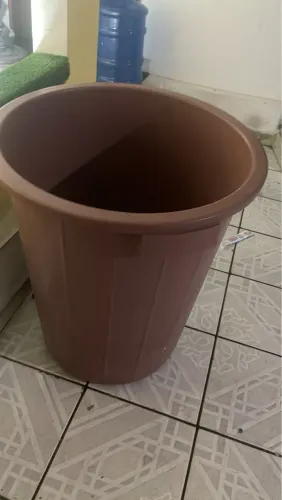 Vendo esse balde de 100 litros