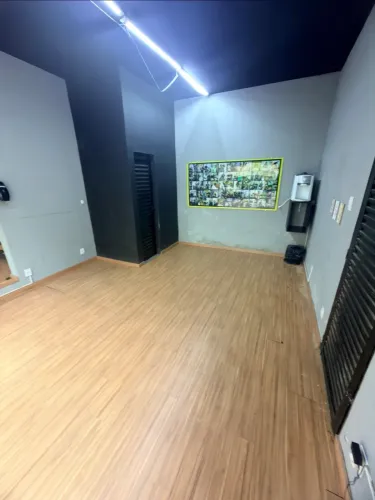 Alugo loja no Caiçara