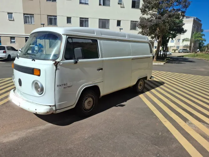 Volkswagen Kombi Furgão 2003