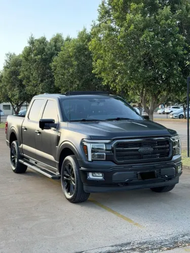 Ford F-150 Lariat 4X4 5.0 V8 2024