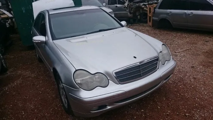 Sucata Mercedes C200 Para Peças 