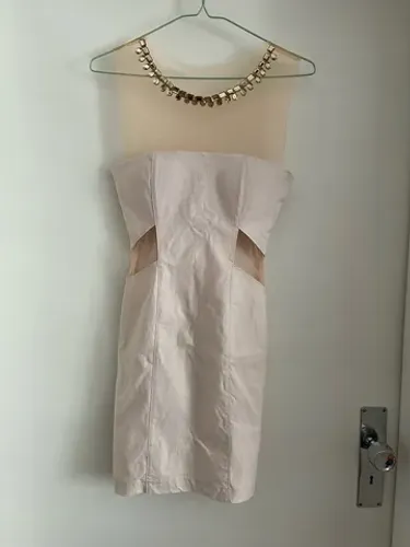 Vestido detalhe tule 