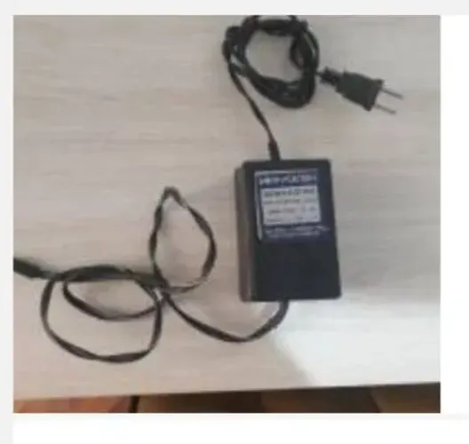 Fonte HAYONIK modelo FCTP 9003 ENTRADA 127/220 vac saída 9vdc 03A