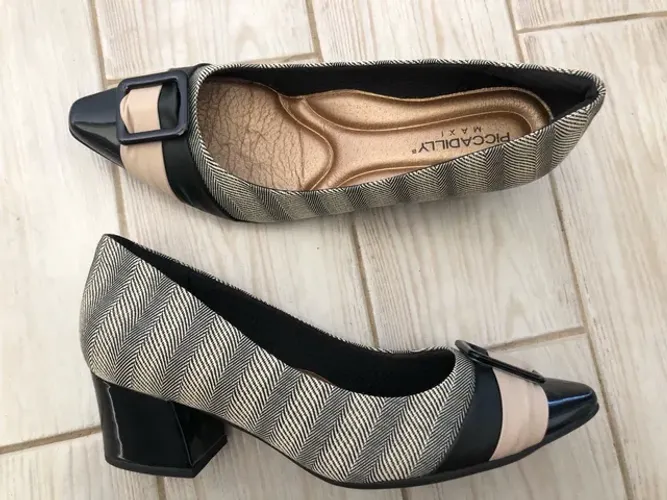 Scarpin Piccadilly tam 37 novo