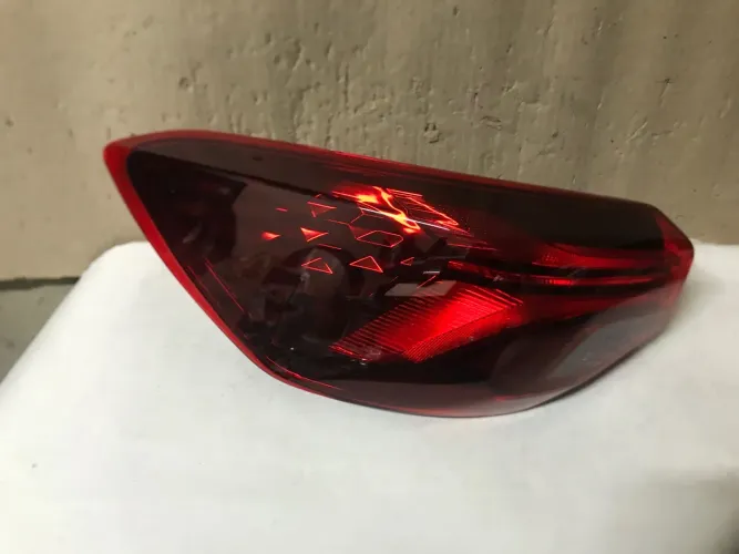 Lanterna Onix sedan sem led  foto8  detalhe 