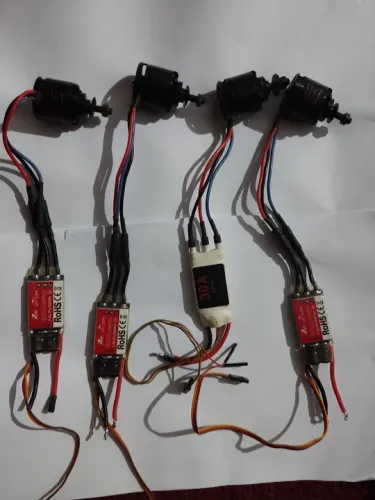 Drone - motores e ESC.