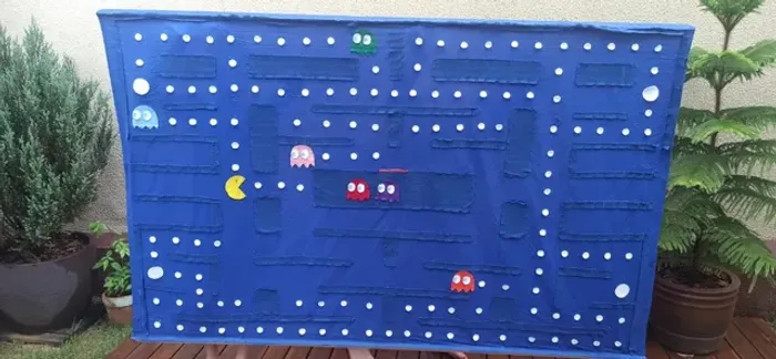 Painel tecido Pac Man - feito a mao - 2,03 x 1,33m - usado