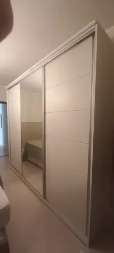 Quarda-roupa Dunelli 2.990,00