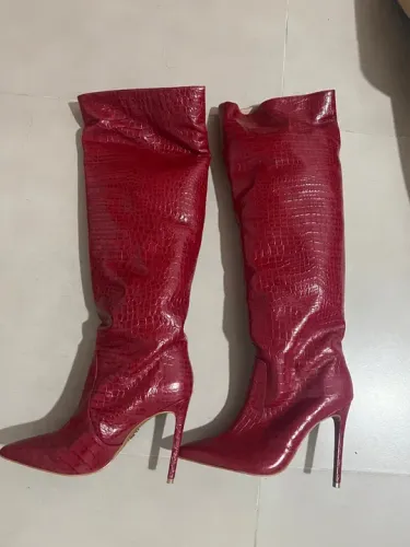 Bota cano longo vermelha UZA tamanho 38