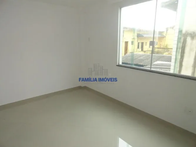 Sobrado à venda em Santos SP 2 quartos 1 vaga no José Menino