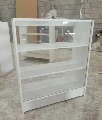 BALCÃO VITRINE COM VIDRO SUPERIOR