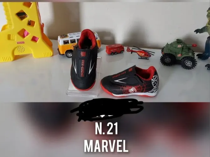 Tenis infantil Homem Aranha. Marca Marvel