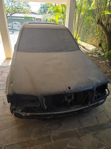 Mercedes C280 98, sucata, estou vendendo as peças....