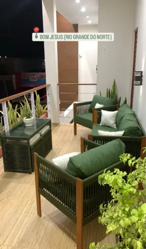 Conjunto de Sofá e Cadeiras de Área Externa