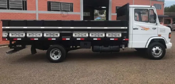 Mercedes-Benz 710 2011 Carroceria 