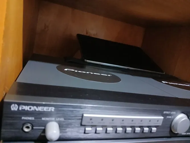 Mesa de efeitos Pioneer RM X 9! Linda 100%