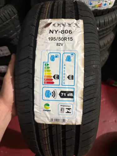 2 pneus Onyx 195/50/15 