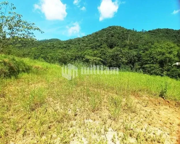 LINDO TERRENO PARA SÍTIO EM BOTUVERÁ